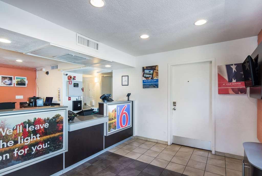 Motel 6-Sandston, Va - Richmond, Va インテリア 写真